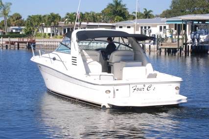 Sea Ray 33 Express Cruiser