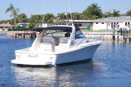 Sea Ray 33 Express Cruiser