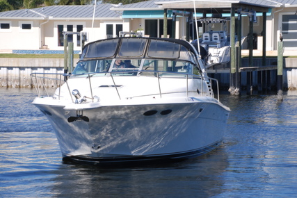 Sea Ray 33 Express Cruiser