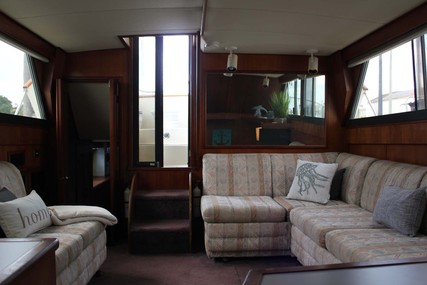 Viking 44 Double Cabin