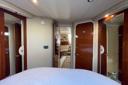 Sea Ray Express 410