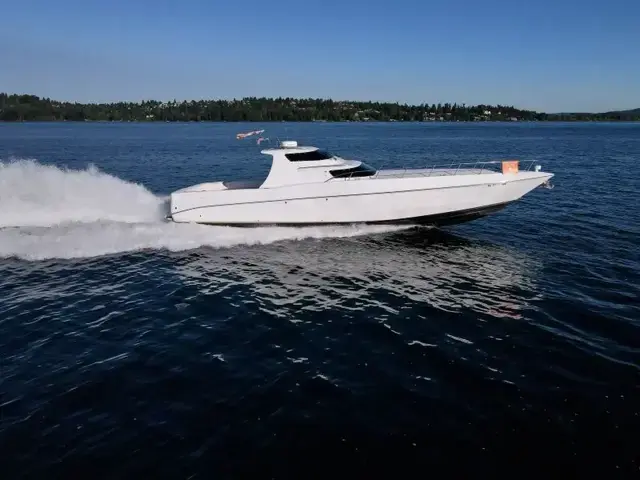 Phantom Express Cruiser