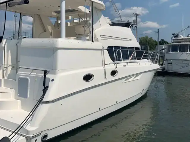 Silverton Aft Cabin Motor Yacht