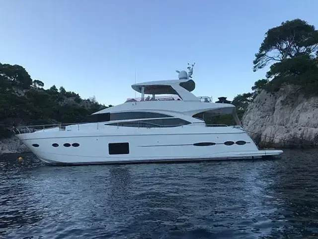 Princess V72 M/Y Aventador