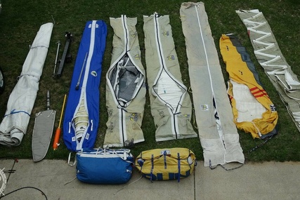 Hobie Cat H33M