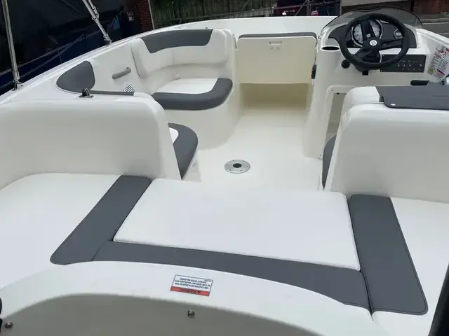 Bayliner Element E16