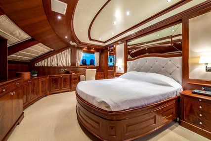 Benetti 120 Classic M/Y Virtue