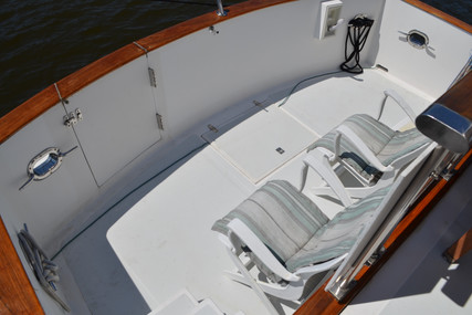 Defever 49 Cockpit Motoryacht