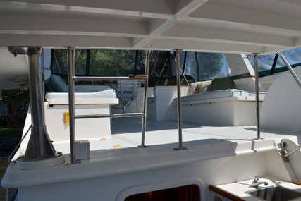 Defever 49 Cockpit Motoryacht