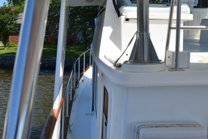 Defever 49 Cockpit Motoryacht