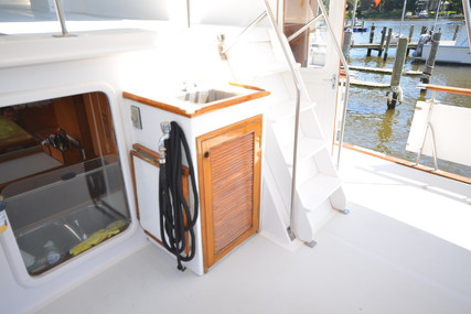 Defever 49 Cockpit Motoryacht