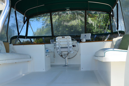 Defever 49 Cockpit Motoryacht