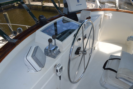 Defever 49 Cockpit Motoryacht