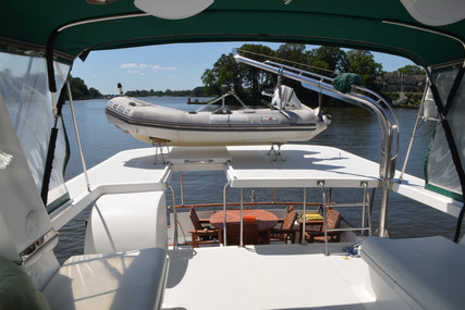 Defever 49 Cockpit Motoryacht