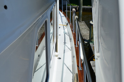 Defever 49 Cockpit Motoryacht