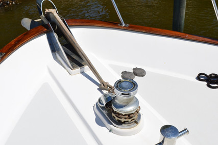 Defever 49 Cockpit Motoryacht