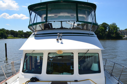 Defever 49 Cockpit Motoryacht