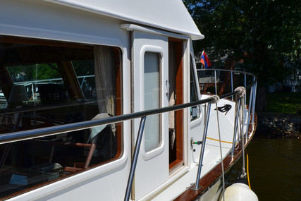 Defever 49 Cockpit Motoryacht