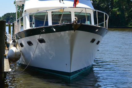 Defever 49 Cockpit Motoryacht