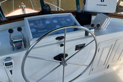 Defever 49 Cockpit Motoryacht