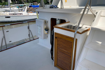 Defever 49 Cockpit Motoryacht