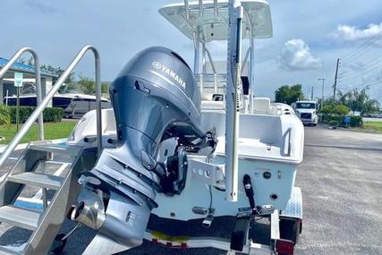 Sea Hunt Triton 210