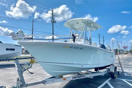 Sea Hunt Triton 210