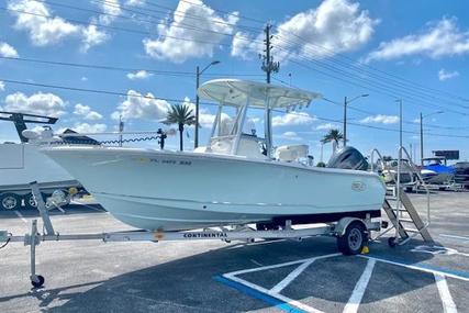 Sea Hunt Triton 210