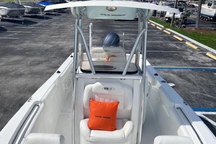 Sea Hunt Triton 210