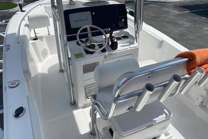 Sea Hunt Triton 210