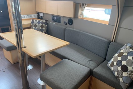 Beneteau Oceanis 38