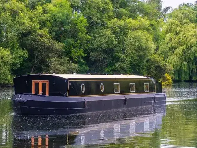 Wide Beam Narrowboat Colingwood 60 x 12 06 Sailaway