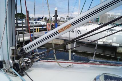 Dehler 28