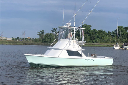 Bertram 31 Flybridge Cruiser