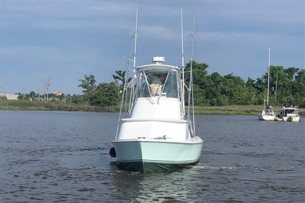 Bertram 31 Flybridge Cruiser