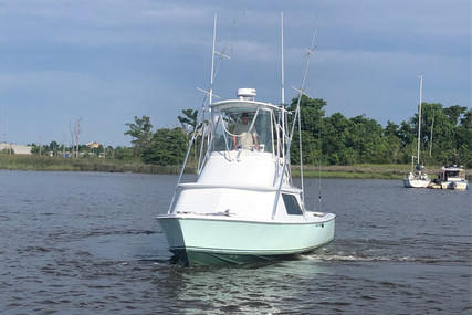 Bertram 31 Flybridge Cruiser