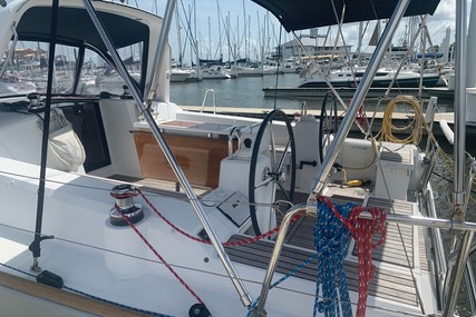 Beneteau Oceanis 38