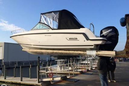 Boston Whaler 230 Vantage