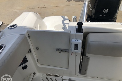 Boston Whaler 230 Vantage