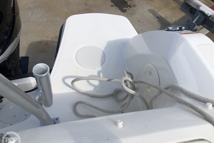 Boston Whaler 230 Vantage