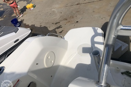 Boston Whaler 230 Vantage