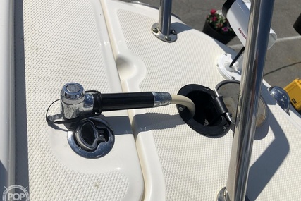 Boston Whaler 230 Vantage