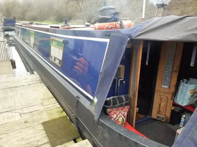 Colecraft 60ft Narrowboat called Wobbles