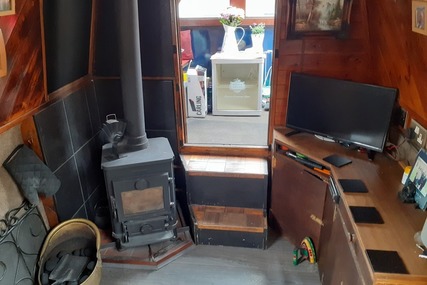 Colecraft 60ft Narrowboat called Wobbles