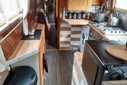 Colecraft 60ft Narrowboat called Wobbles