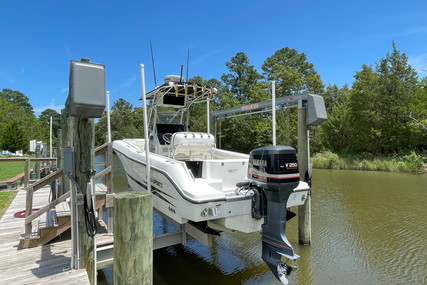 Hydra Sports 24 Center Console