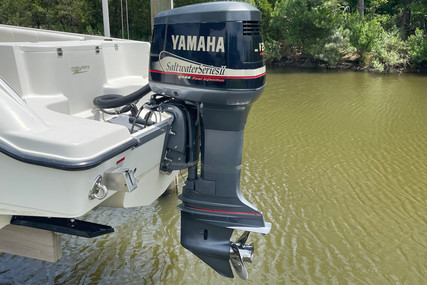 Hydra Sports 24 Center Console