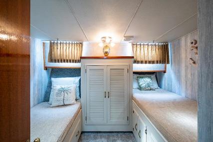 Tollycraft Pilothouse