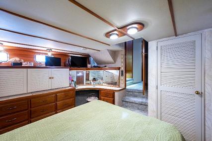 Tollycraft Pilothouse