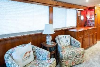 Tollycraft Pilothouse